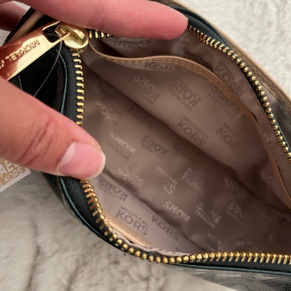 Michael Kors Cosmetic Purse - Picture 3 of 4